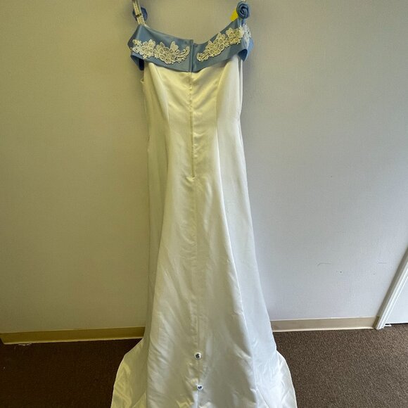 Handmade White and Blue wedding gown Size 10 USED - Picture 9 of 9